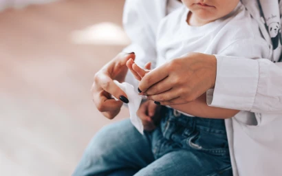 La toilette et le bain de bébé : comment laver bébé ?